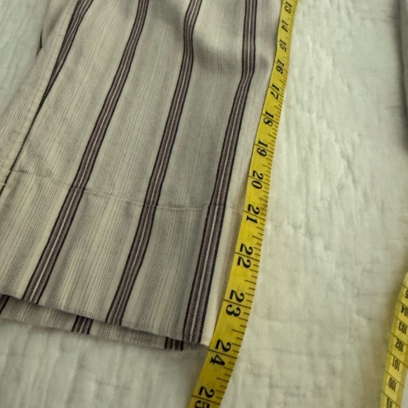 LOFT Off White Striped Capri Pants Size 10 wide cuff - Picture 9 of 9